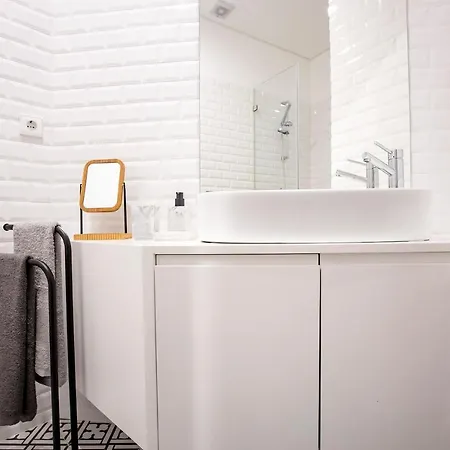 Апартаменты Downtown Wonder Flat W/ Ac By Lovelystay *